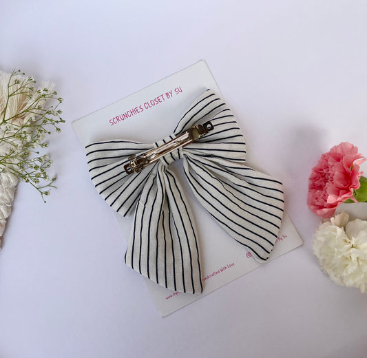 Black Striped Tailbow