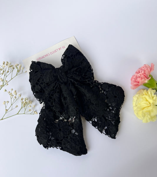 Noir Lace Tailbow