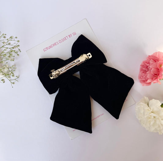 Black Velvet Tailbow
