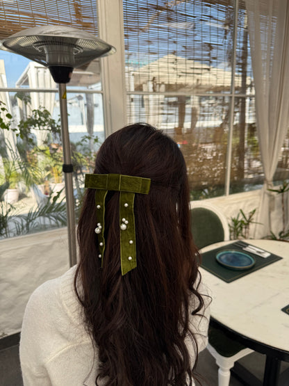 Mossy Meadow Velvet Pearl Bow