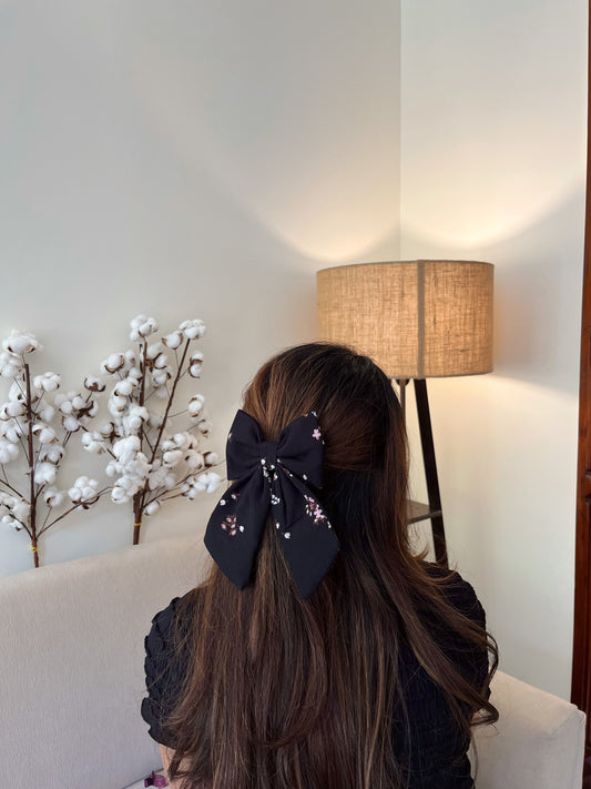 Black Floral Tailbow