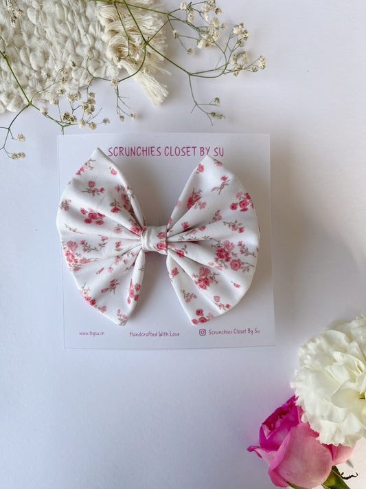 Vintage Floral Classic Bow