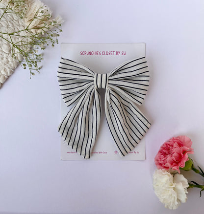 Black Striped Tailbow