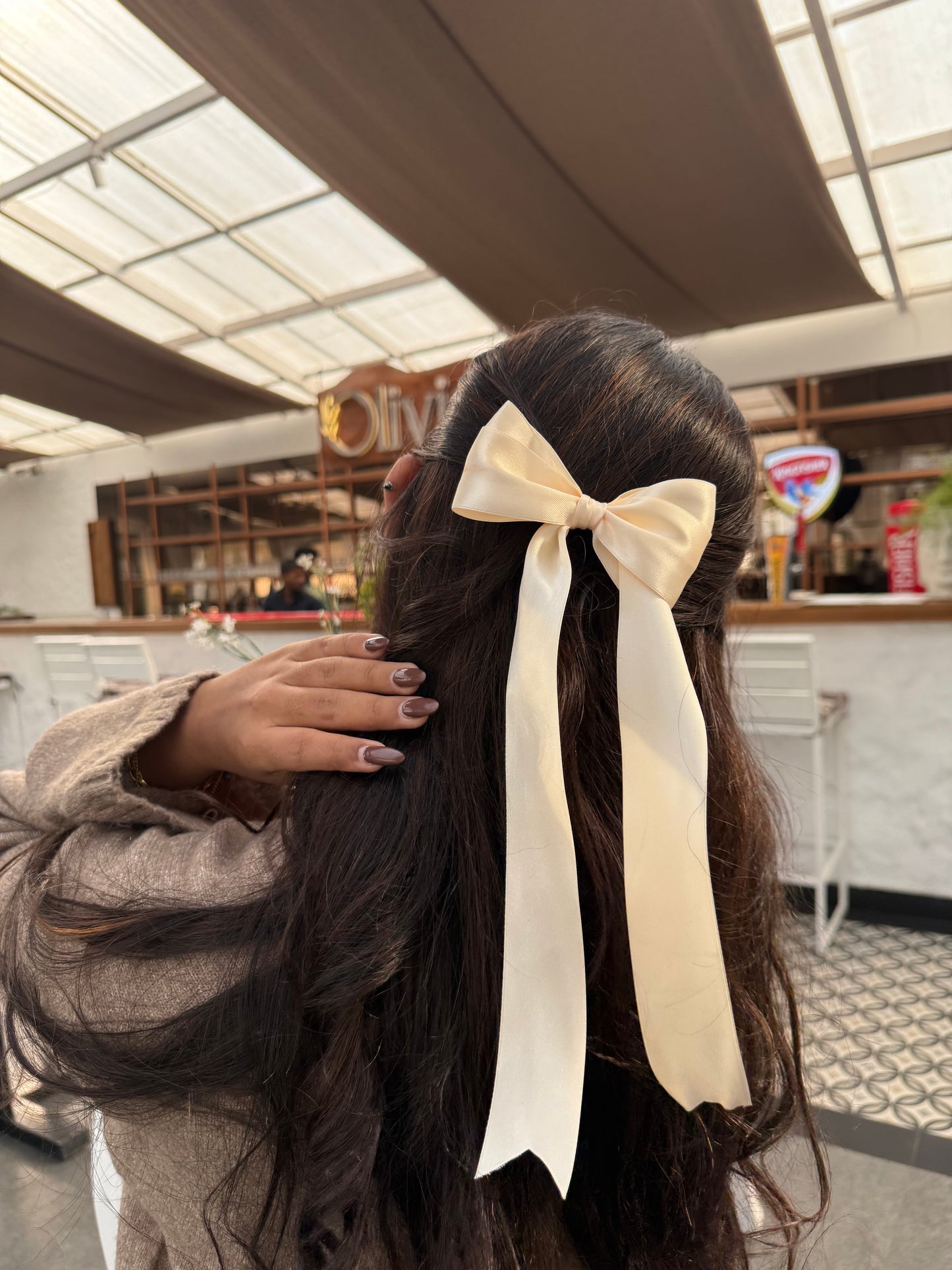 Ivory Daydream Ribbon Bow