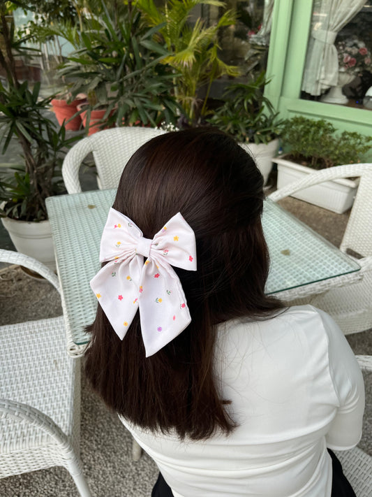 Flowery Tailbow