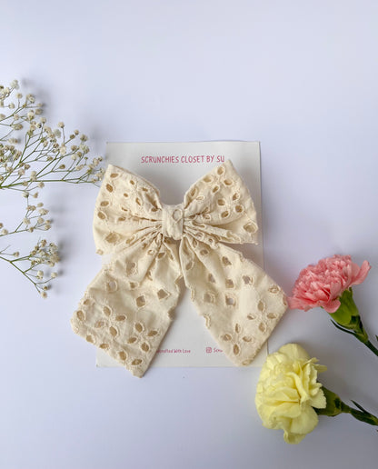 Vintage Beige Tailbow
