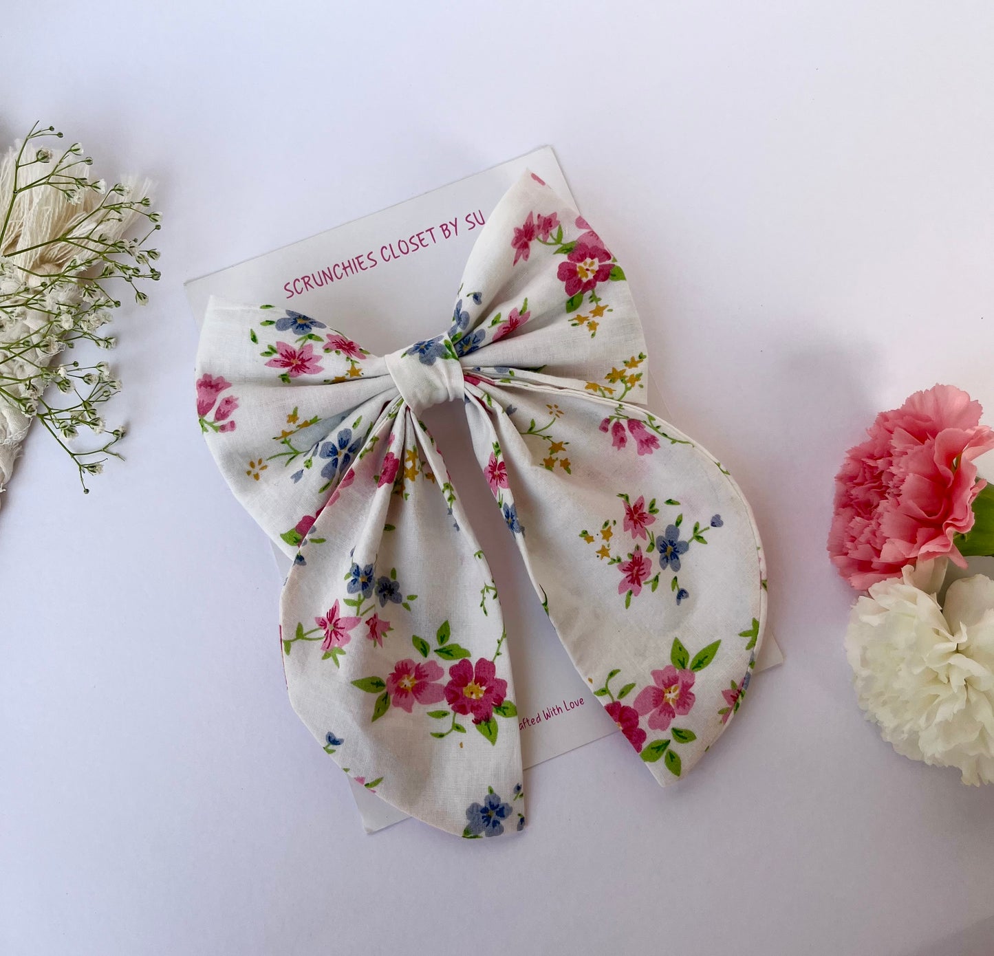 White & Pink Floral Tailbow