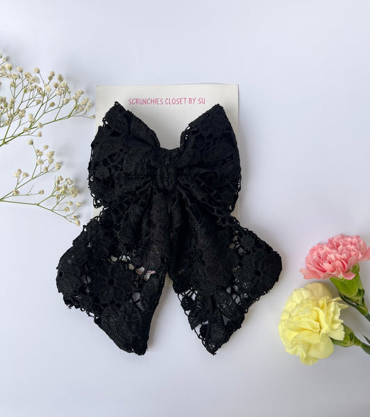Noir Lace Tailbow