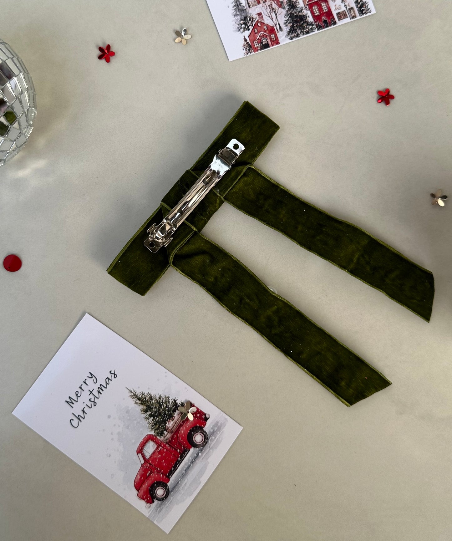 Mossy Meadow Velvet Pearl Bow