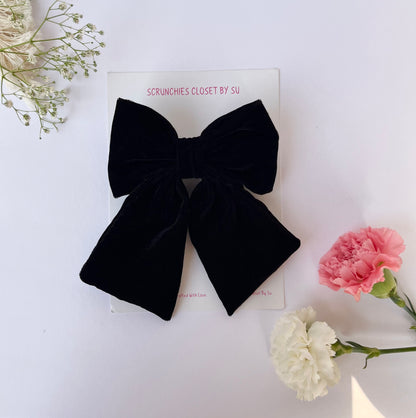 Black Velvet Tailbow