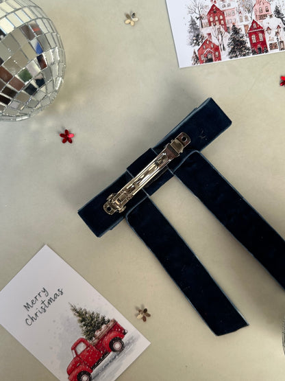 Sapphire Velvet Pearl Bow