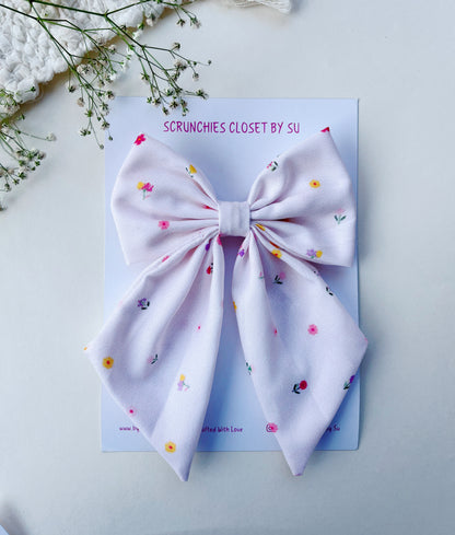Flowery Tailbow