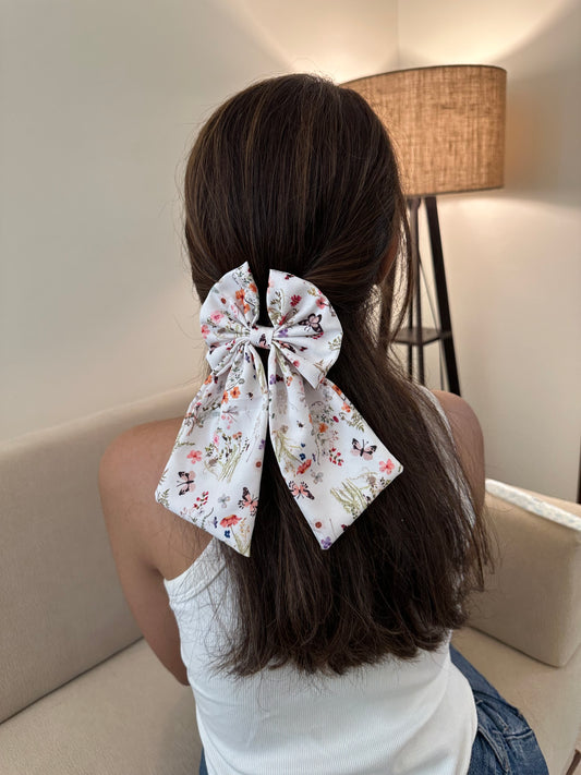 White Floral Tailbow